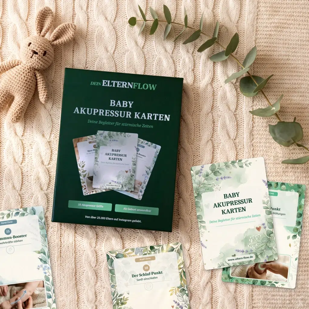 Schachtel und Karten auf einer Decke